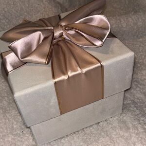 Papyrus Cream and Gold Velvet Gift Box with Satin Bow